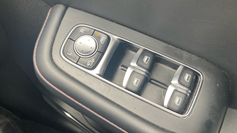 MG HS 1.5 T-GDI PHEV SE 5dr Auto Hatchback